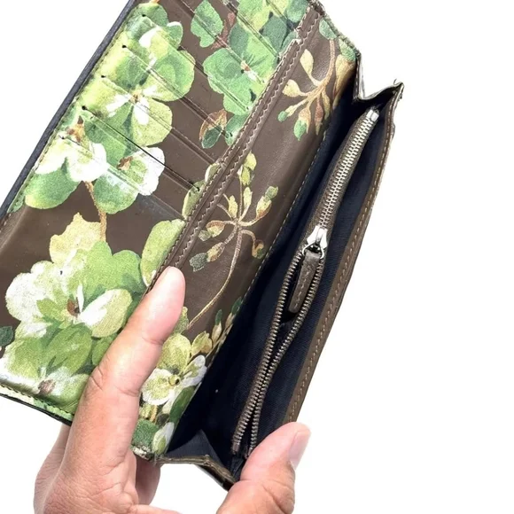 Gucci bifold long Wallet - Picture 6 of 8